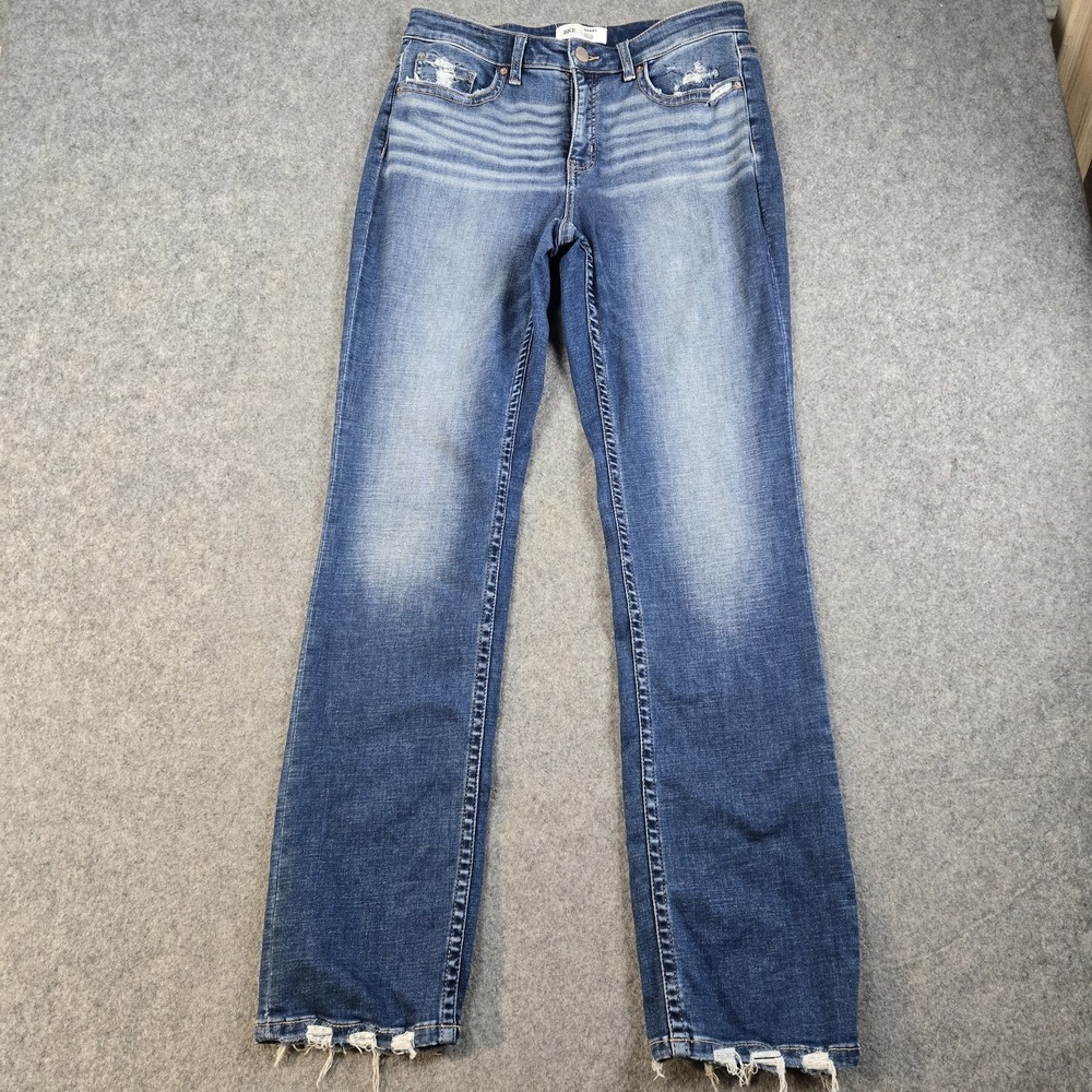 Buckle Women's Straight Leg Jeans in Faded Blue Denim